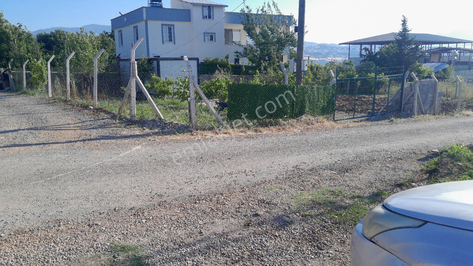 Sahibinden Avşar'da Baraj Manzaralı Villalık Bahçe