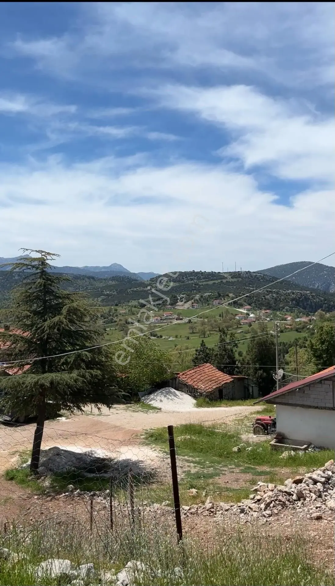 Sahibinden Isparta Sütçüler’de Satılık 767 M² Manzaralı Arsa
