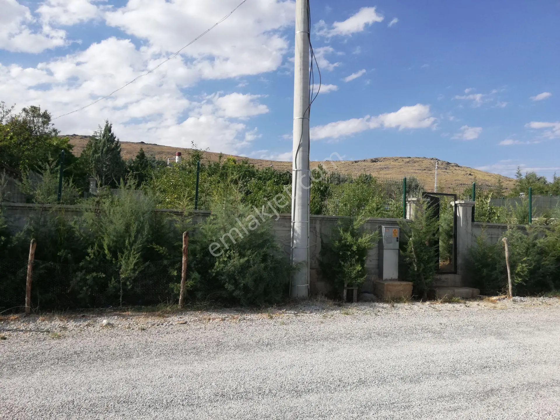 Sahibinden Gülistan Parsellerinde Sahibinden Satılık Villa İmarlı Bahçe Ve Prefabrik Evi