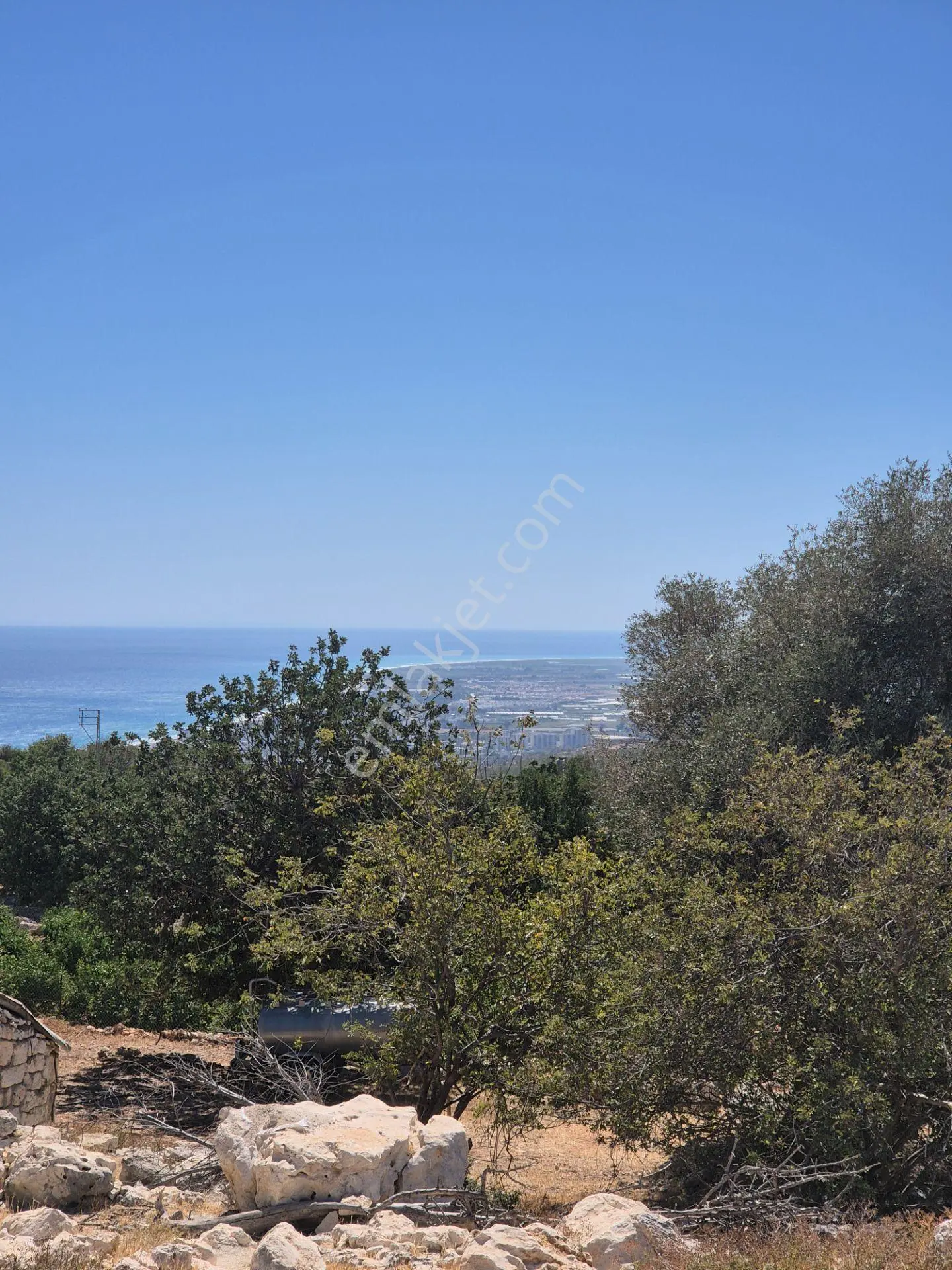 Sahibinden Deniz Manzaralı, Yolu Açık, Villa Yapımına Uygun 825 M² Satılık Tarla