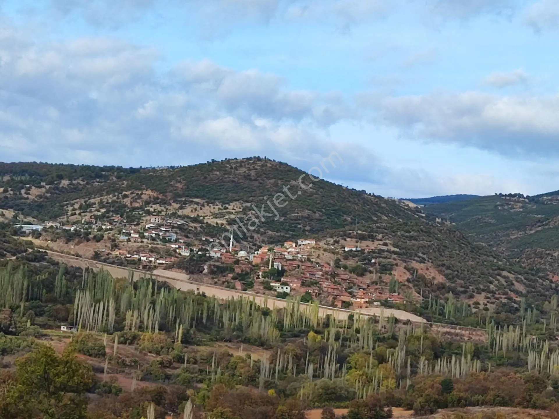 Sahibinden Uşak Eşme Kayalı Köyü Tek Tapu 4.100m2