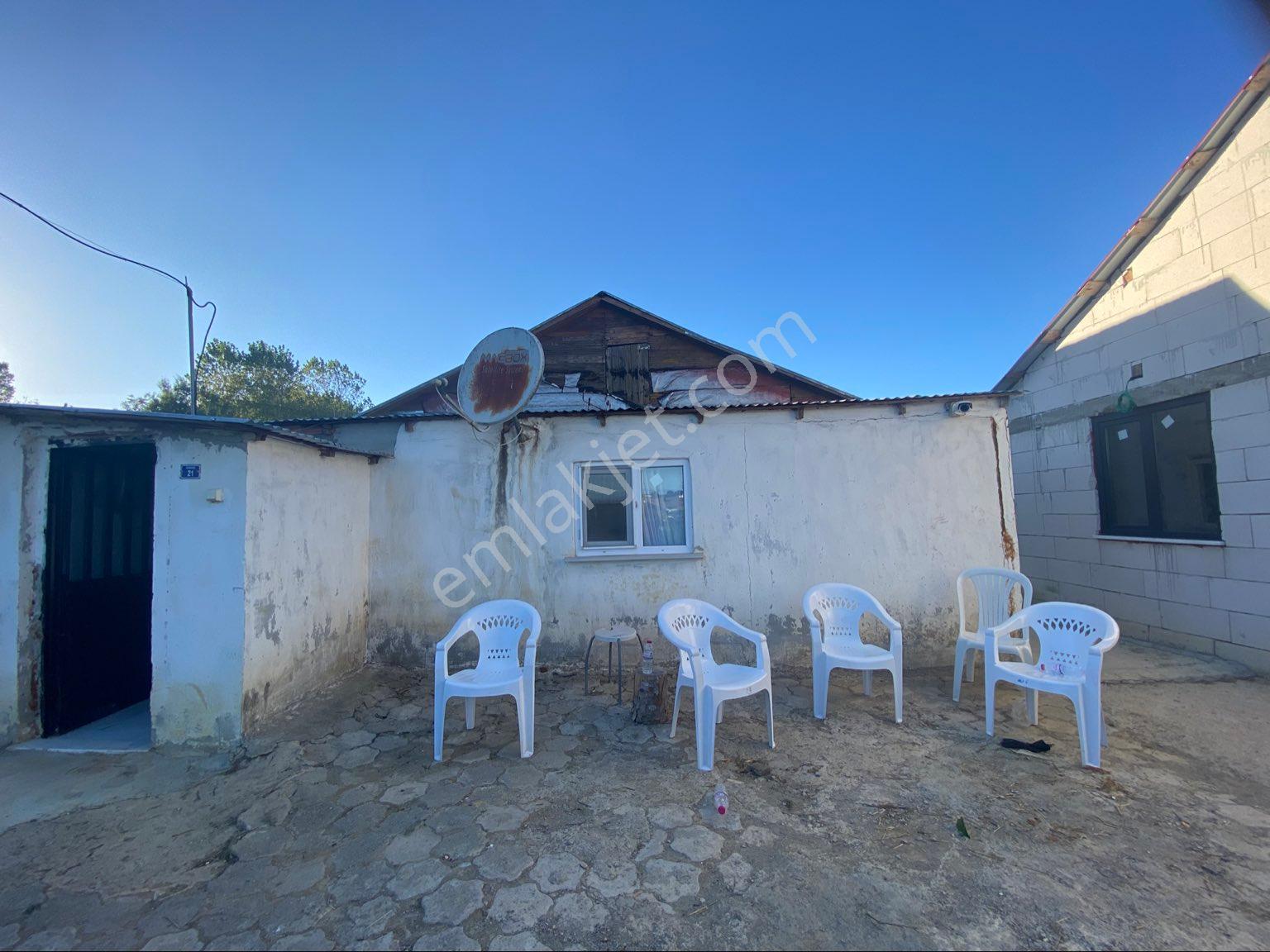 Sahibinden Gölet Manzaralı, Elektrik Ve Su İmkanlı Satılık Arazi