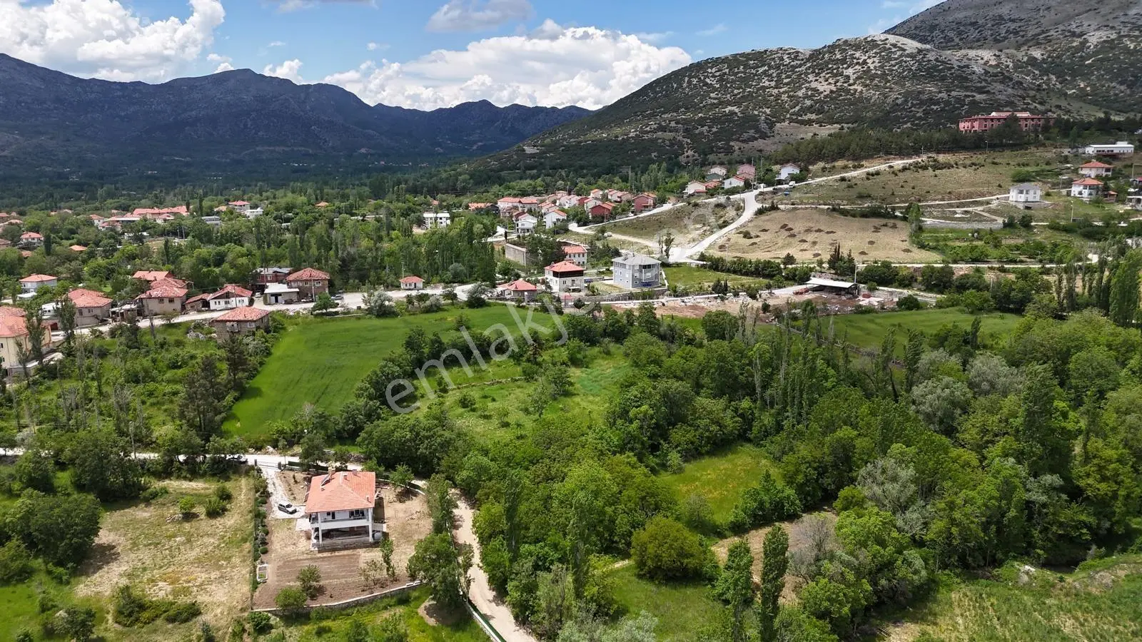 Sahibinden Ağlasun Burdur Yaylasında Arazi