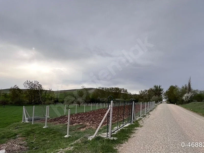 Acil satılık anayol kenarı tarla