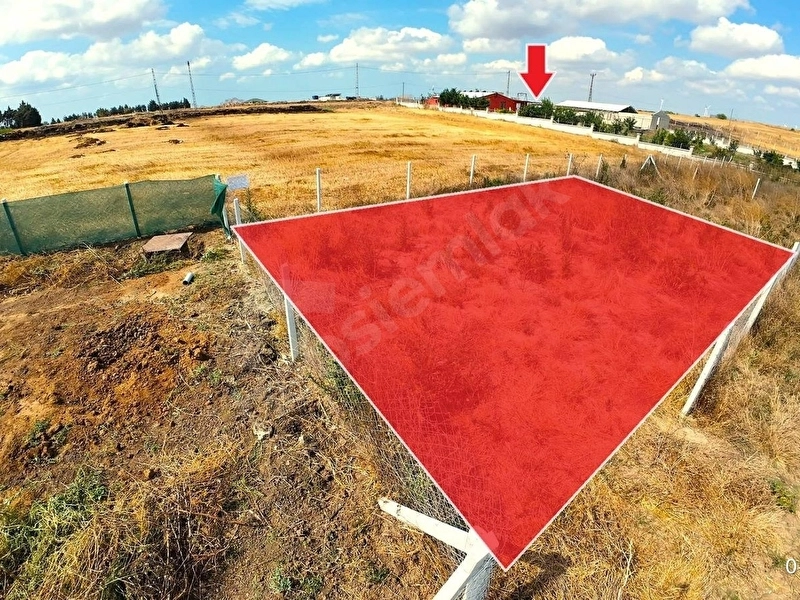 SİLİVRİ KADIKÖY'DE KÖY İÇİNDE ELEKTRİK BAŞINDA 150M2