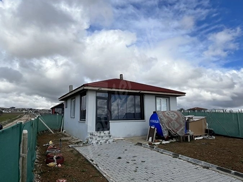 KAVAKLI MERKEZE 5 DK MESAFEDE 250m2 BAHÇE
