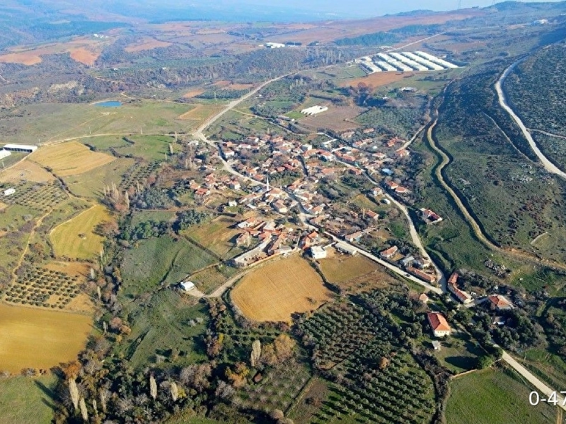 karacabeyde VİLLA İMARLİ 1500 M² ARSA