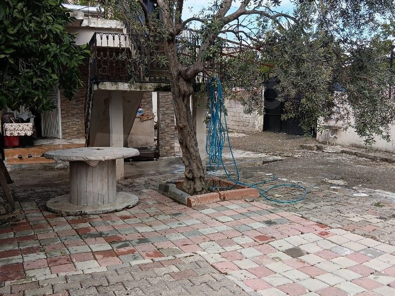 624 m2 arsa içinde 4+1 /140m müstakil ev