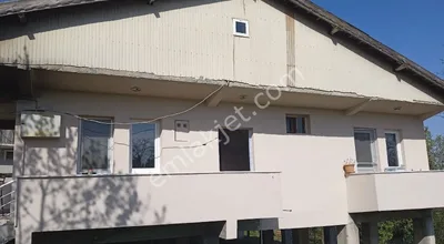 Sahibinden Kaçırmayın! Yola Cephe 623 M² Hisseli Arsa + Kullanılır Ev | Değerlenen Bölge”