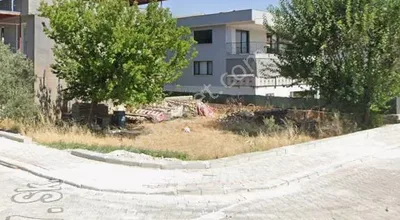 Denizli Pamukkale Kayıhan Mahallesinde Köşe, 3 Tarafı Açık Arsa