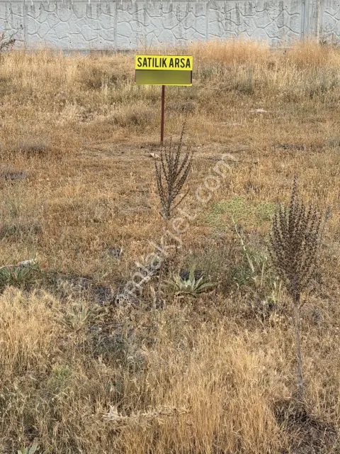 Sahibinden Niğde Uluağaç Köyü'nde 1041 M² Yola Cephe Satılık Arsa