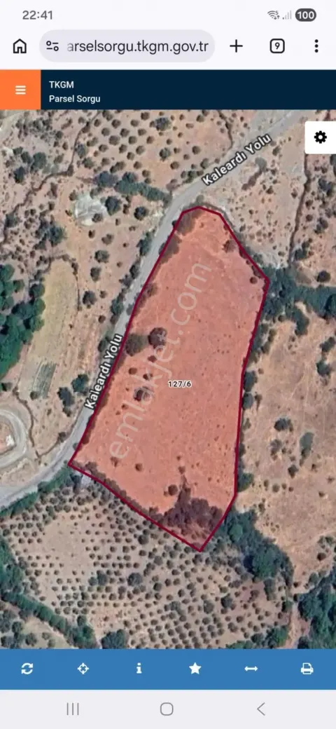 Sahibinden Bergama Kaleardi Köy Girişinde, Yola Geniş Cepheli, 12343m² Arsa.