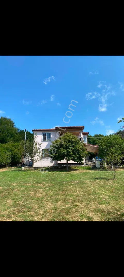Sahibinden 1.500 Dönüm İçinde 2 Katlı Evi Olan Arsa
