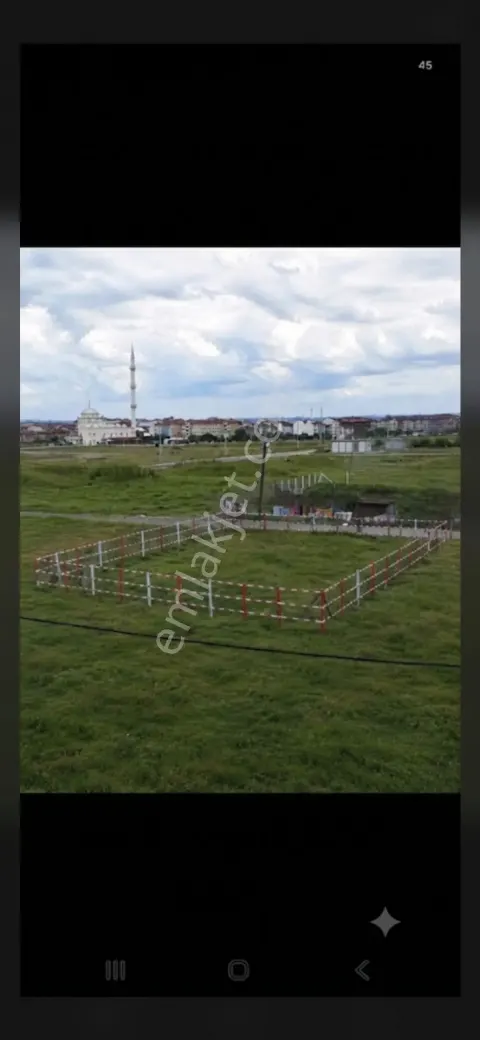 Sahibinden Tekirdağ Kapaklı Mevlana Mahallesi Merkezinde Oktay Sinanoğlu Anadolu Lisesinin Önünde Etrafı Çevril