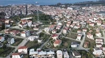 
          SAHİBİNDEN MERKEZDE DENİZ VE KÖPRÜ MANZARALI FIRSAT ARSA ACİLL
        