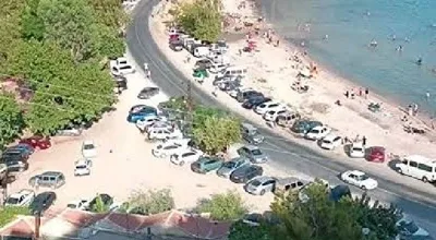 
          Takasa açık. Doğa harikası soğuksu plajı profesör koyu yanı başında
        