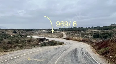 
          MUT MERKEZ HAL HASTANE YAKINI YOL CEPHELİ 3012 m2 MÜSTAKİL TAPU
        