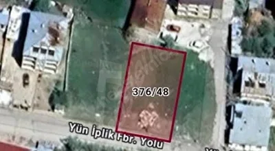 
          konumu çok güzel müstakil tapu arsa
        