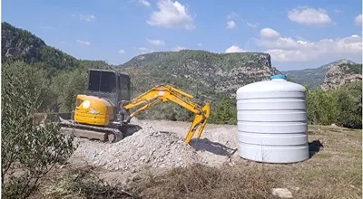 
          denize yakın, müstakil tapulu, alt yapı hazır.
        