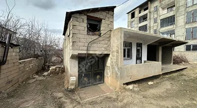 
          524 Metrekare Arsa ve Müstakül Ev
        