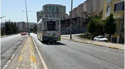 
          ??ANA CADDE İZERİ ??81m2 ARSA PAYLI ??TABELA REKLAM DEĞERİ OLAN ??170 m2 KUPON İŞYERİ.
        