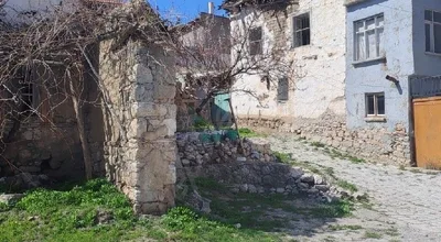 
          Halkapınar'da satılık arsa 59 m2 dükkan vasıflı
        
