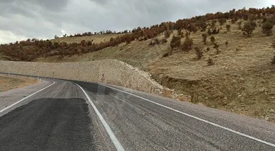 
          MANİSA SALİHLİ KÖPRÜBAŞINDA 150,000M2 ASFALTTA GÖL MANZARALI TARLA
        