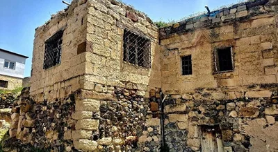 
          Sahibinden Tek Tapu Kargir Ev ve Arsası
        