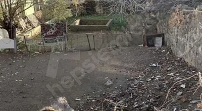 
          KELEPİR UYGUN FİYATLI ARSA ACİLİYETTEN SATILIK YATIRIMA UYGUN
        