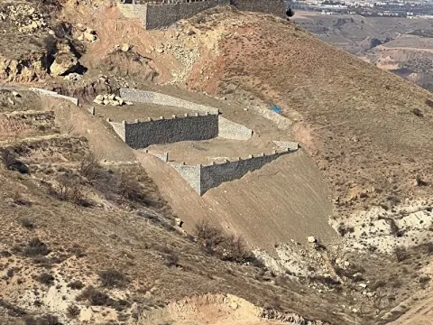 MULLAKASIMDA MUHTEŞEM MANZARALI VİLLA İMARLI ARSALAR