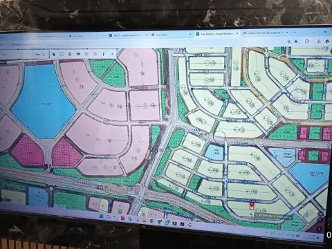 SAHİBİNDEN ACİL SATILIK 3OOm  2.5 KAT KONUT İMARLI ARSA