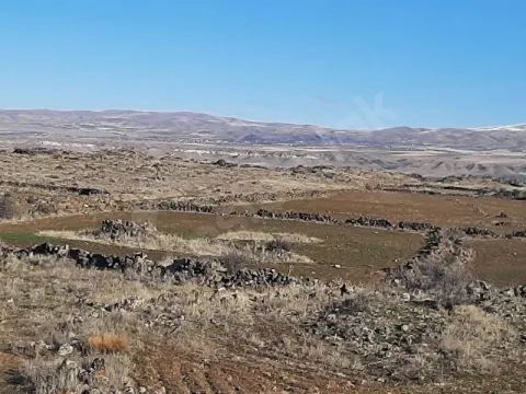 BAĞ EV YAPMAYA UYGUN YOLA SIFIR YERLEŞİME YAKIN TEK PARSEL ARAZİ