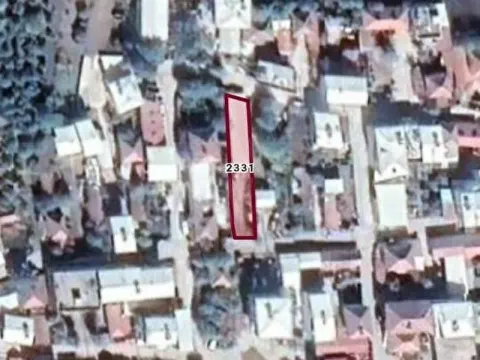 KARACABEY İKİZCE KÖYÜ MERKEZDE SATILIK -410 M2.ÇİFT CEPHELİ ARSA.