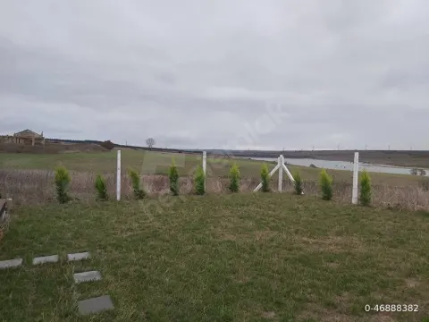 Silivri Çanta Balaban'da Göle 150 Metre Mesafede Konut İmarlı 250 m²  Arsa