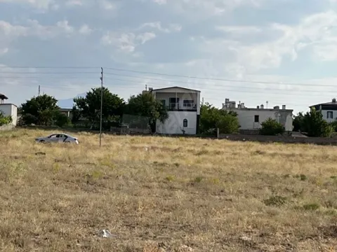 İldem devlet hastanesi ine yakın 840 m2 Önü kapanmaz 2.5 kat imarlı tek tapu Köşe/uç villa arsası