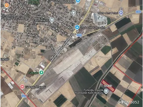 Türkoğlu Merkez'de Tarla