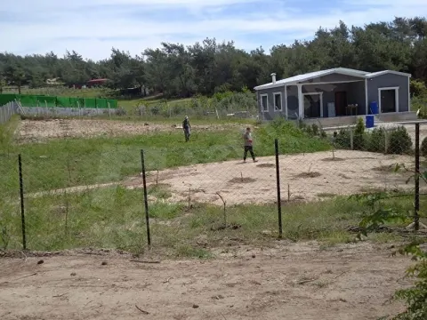 Salbaş Pirilide Etrafı Çevrili 1000 m² Yatırımlık Arazi