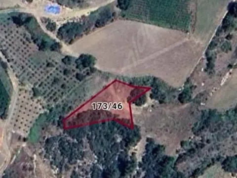 1350 m2 tarla