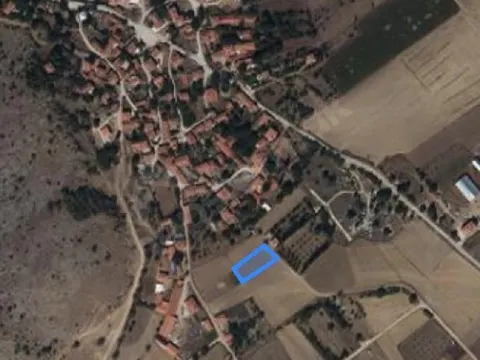 Çorum Kuşsaray köyünde satılık tarla