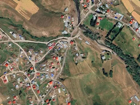 Ardahan Hanak Avcılar'da Acil Satılık Tarla ve Ev Hisseleri (90.000 TL)