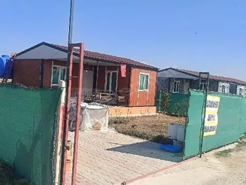 harika yola cephe bahçe