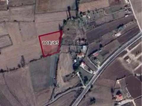 Saraycıkta belediye mücavir alanı içinde kelepir araa