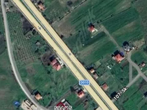 sahibinden anayola 3. parsel yanı park