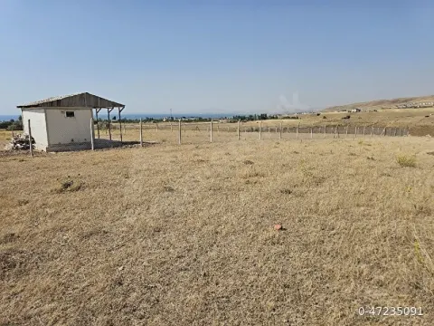 Edremit Elmalık 705M² imarlı ifrazlı Arsa