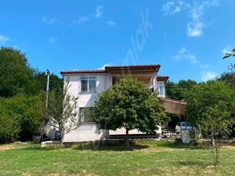 Sahibinden 1.500 Dönüm İçinde 2 Katlı Evi Olan Arsa