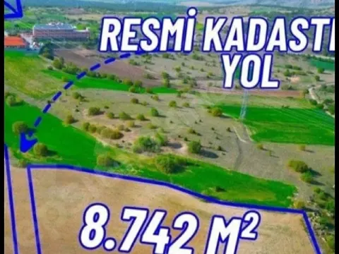 8742 mk.kadastro yola çift cephe ózel okullar yanı