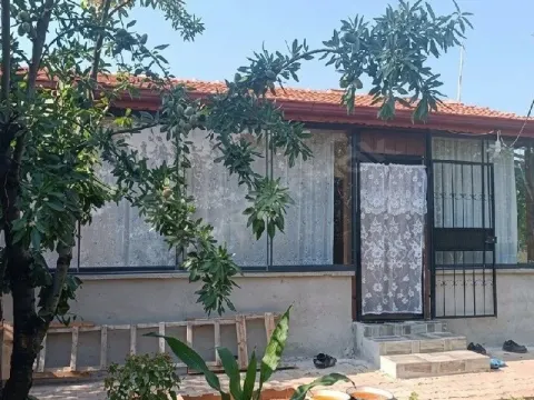 Karahüyükte Meram Belediyesi hobi bahçeleri karşısı hazır bahçe